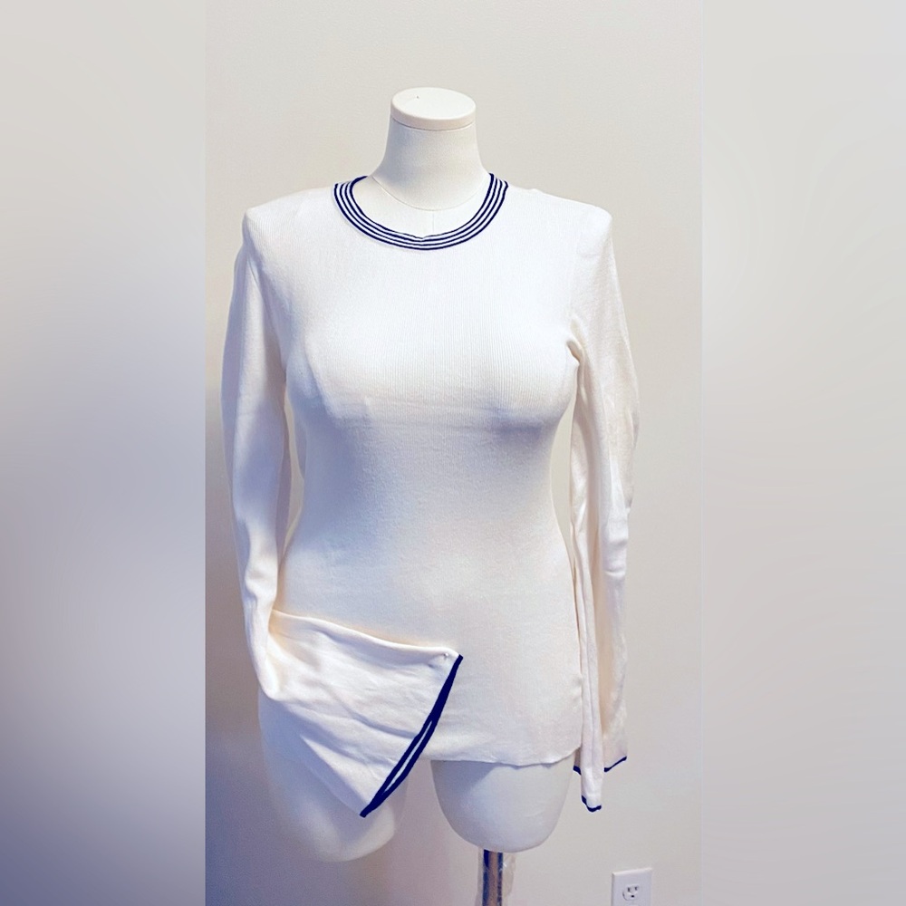 OLIVIA WARREN, pullover blouse Size Medium ( Preowned)